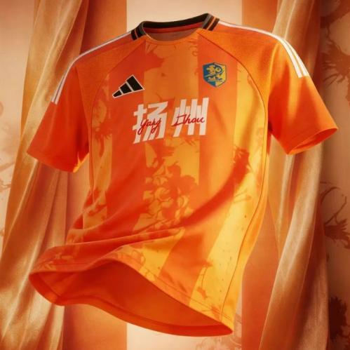 2026苏超扬州队队徽+队服样式(示意图)